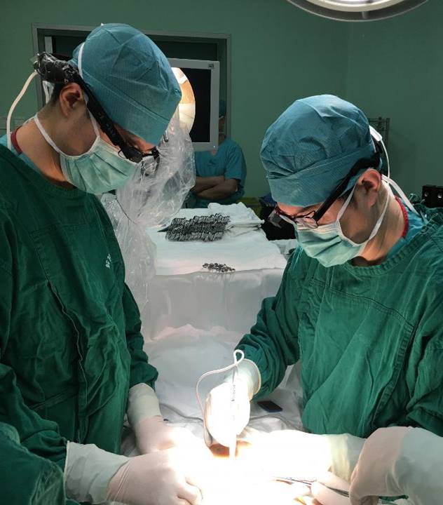 El poder de las gafas inteligentes en la sanidad: asistencia remota en el  quirófano