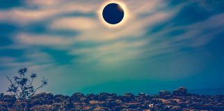 Retinólogo desmintió las creencias populares que existen a la hora de observar un eclipse total del sol
