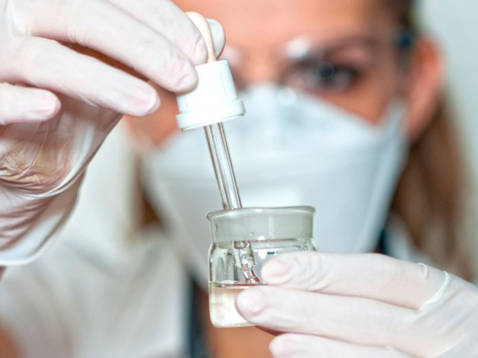 Voluntarios ayudan a científicos a identificar 70 candidatos químicos para ser probados para COVID