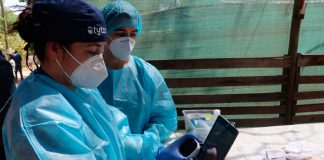 Iniciativa chilena realiza exámenes a distancia y entrega diagnóstico médico en tiempo real a familias vulnerables