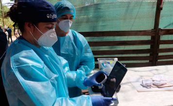 Iniciativa chilena realiza exámenes a distancia y entrega diagnóstico médico en tiempo real a familias vulnerables