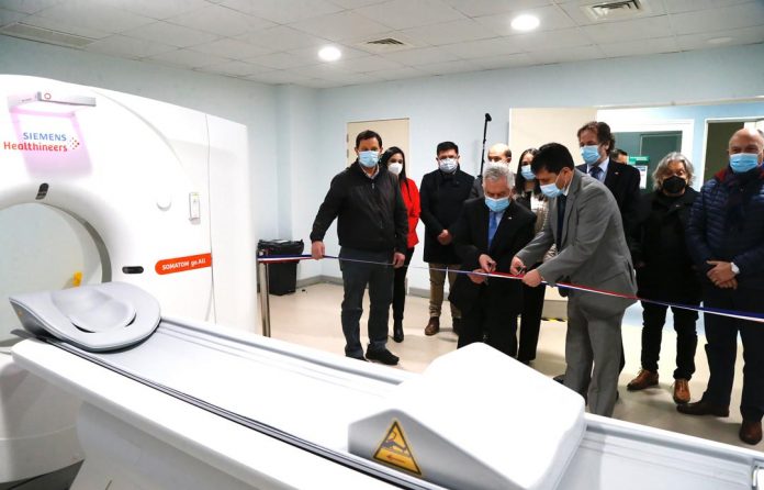 Autoridades de Salud entregan nuevas dependencias del CESFAM de Penco e inauguran dos tomógrafos para la red hospitalaria de Talcahuano