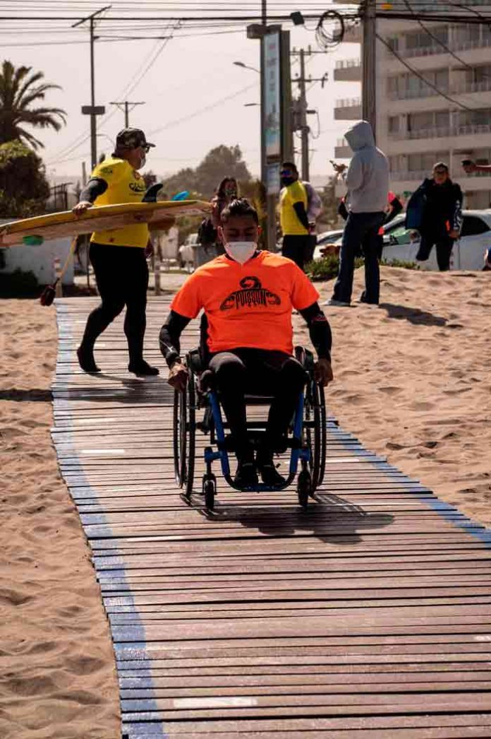 “Hacer Chile Accesible” trabajó con plástico reciclado para dar acceso universal a la playa