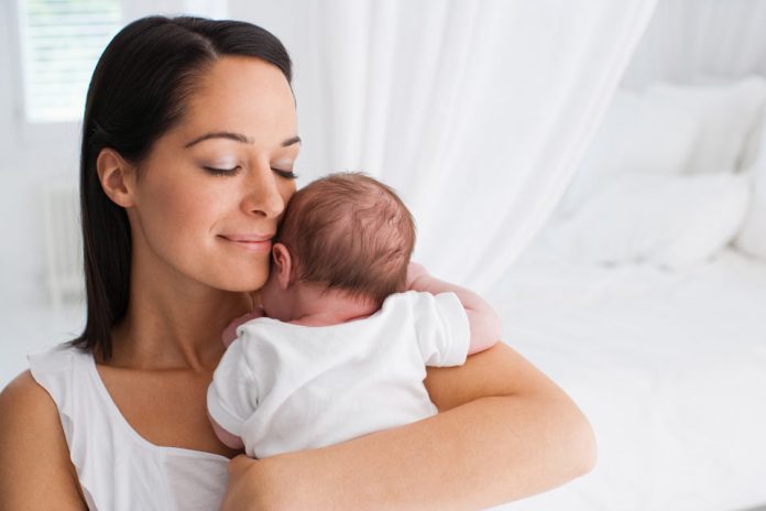 Cinco consejos que pueden ayudar a mejorar el hábito del sueño en bebés