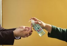 Los beneficios del alcohol gel y en spray
