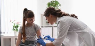 Especialistas llaman a ponerse al dia con segunda dosis de vacuna contra la varicela