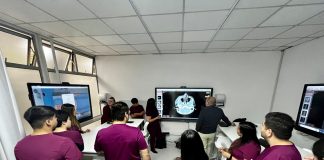 Estudiantes de U. del Alba practican con pacientes virtuales en innovadores Centros de Simulación Clínica