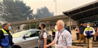 Ministra de Salud visita la región del Biobío para evaluar el estado de la red asistencial debido a emergencia por incendios forestales