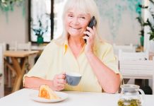 Ringme la plataforma de acompañamiento telefónico para personas mayores