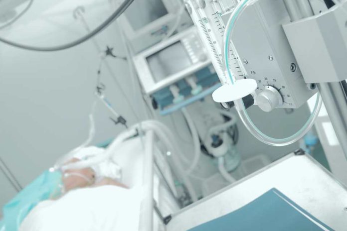 De la cama UCI a los ventiladores mecánicos: Dispositivos médicos claves para afrontar nueva crisis respiratoria
