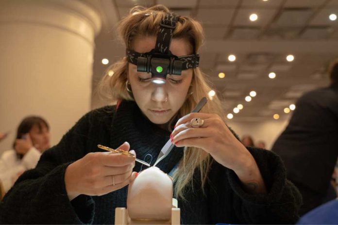 Simulare Medical: Tecnología de impresión 3D ayuda a entrenar a médicos de Chile y del mundo para tratar la fisura labio palatina 