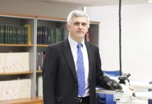 Juan Carlos Roa, del IMII, es reconocido como “pionero” en el área: científico chileno es líder mundial en publicaciones sobre cáncer de vesícula biliar