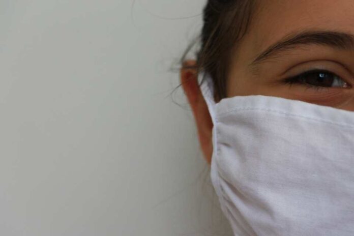 Expertas UCSC entregan recomendaciones ante alza de virus respiratorios